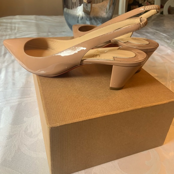 Shoes - Picture 3 of 4